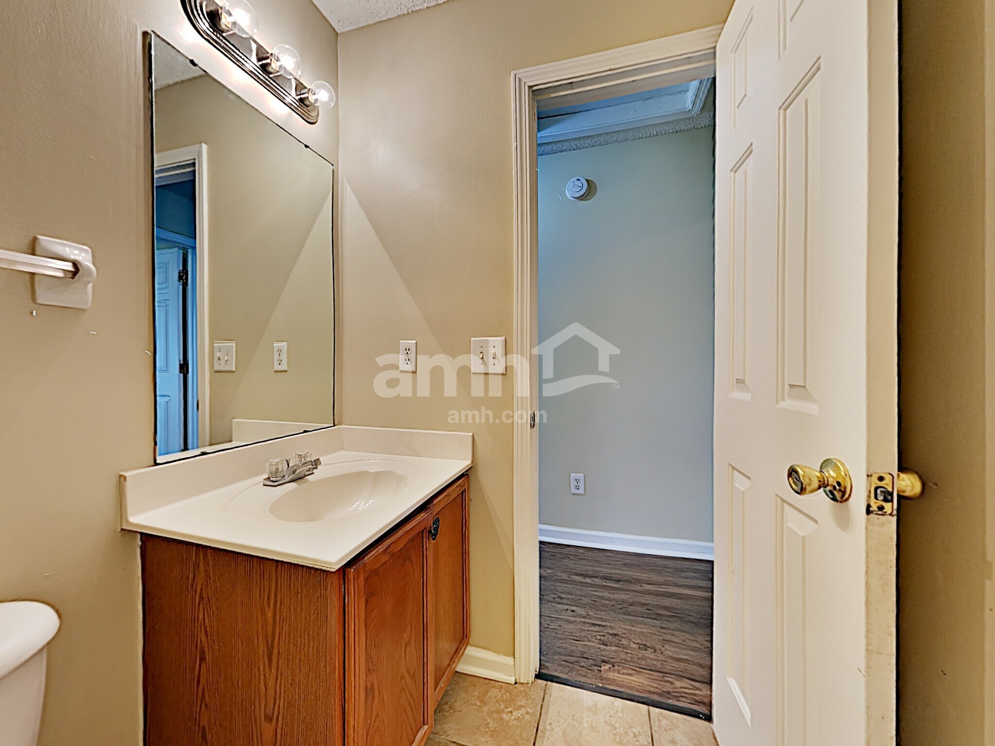 Building Photo - 11215 Wolf Woods Dr