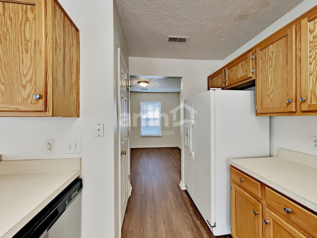 Building Photo - 800 Cainbrook Ct