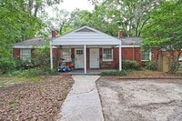 Building Photo - Bright + Spacious 2BR, 1BA in Prime Location