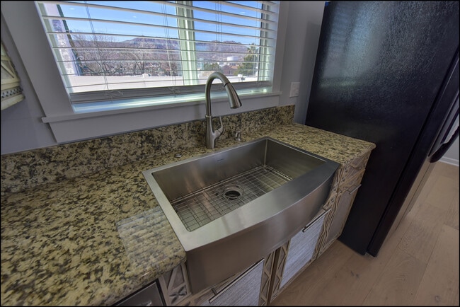 Building Photo - 4326 Manchester Ave