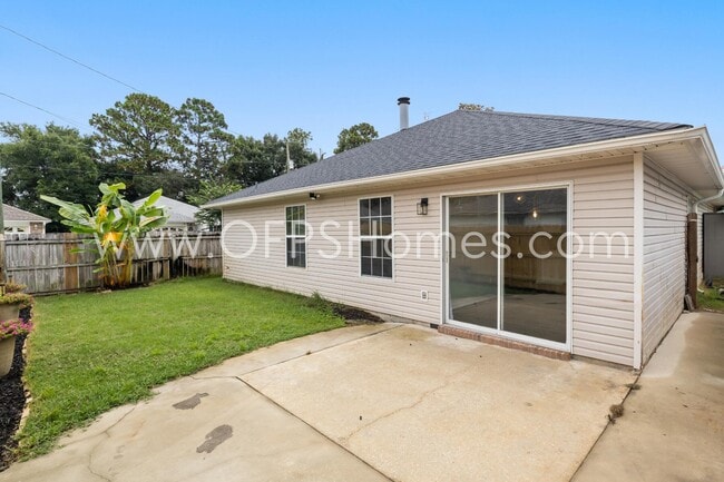 Building Photo - 1845 Brick Cir