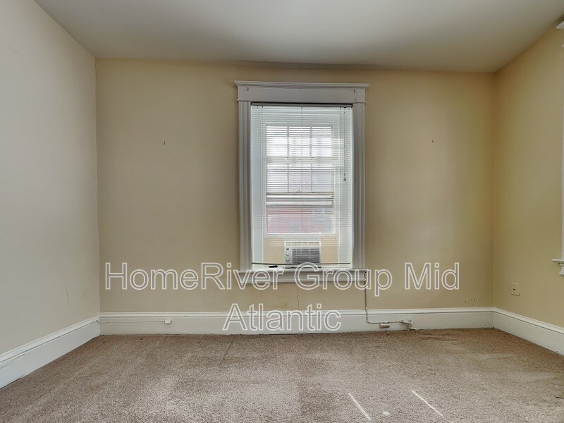 Building Photo - 1300 35th St NW
