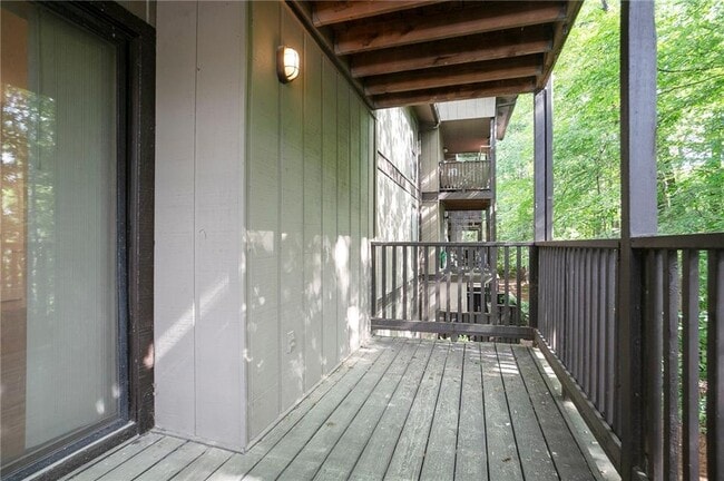 Building Photo - 408 River Run Dr