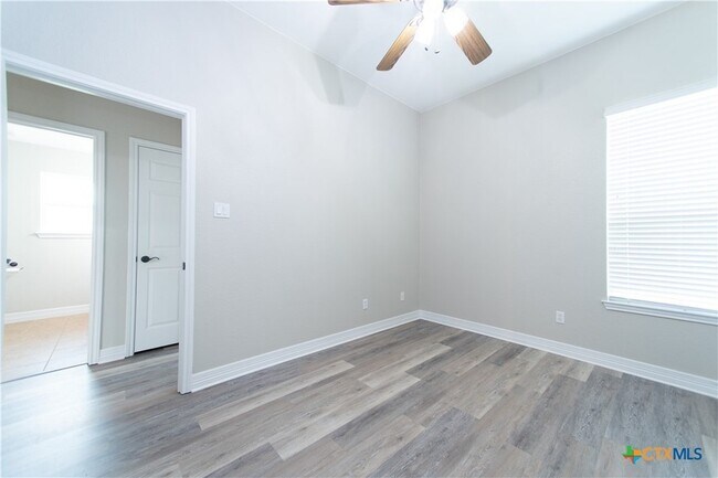 Building Photo - 2410 Big Divide Rd