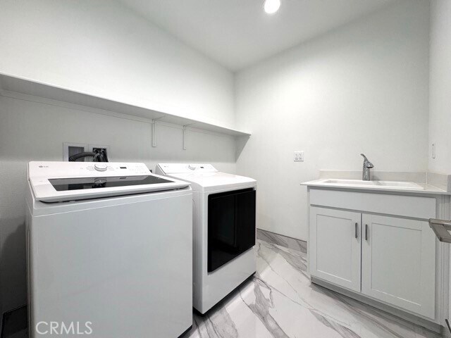 Building Photo - 25061 River Peak Dr