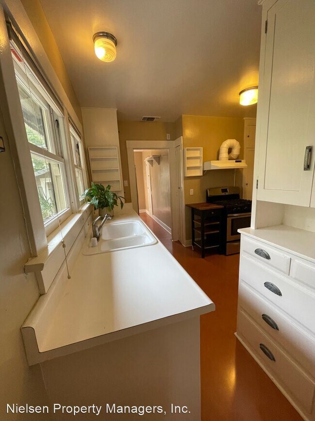 Building Photo - 2 br, 2 bath House - 1049 Santa Barbara Court