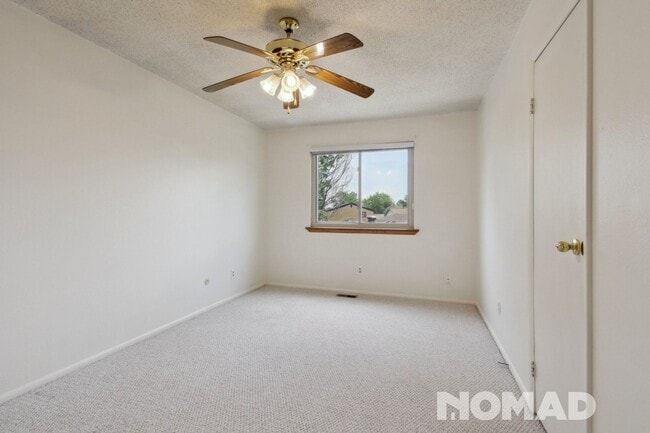 Building Photo - Charming 3BR House in Aurora