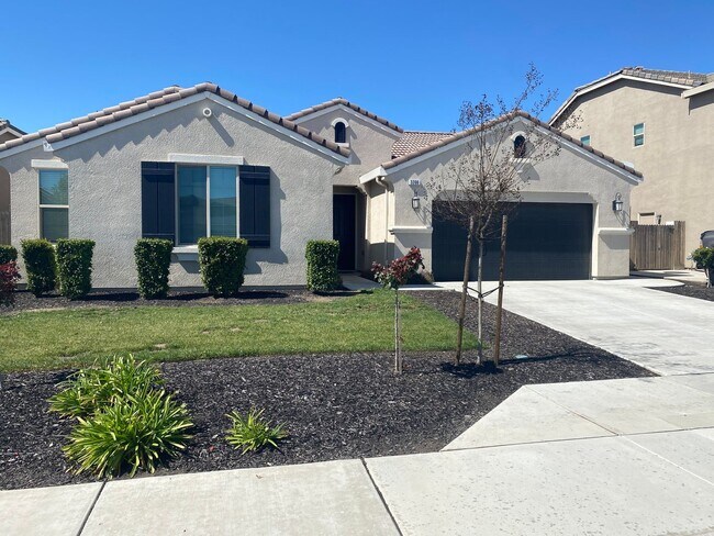 Building Photo - 3200 N Glacier Way