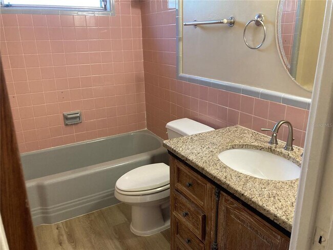Building Photo - 1194 Porter Dr