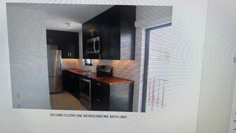 Building Photo - 1960 SW 27th Ave