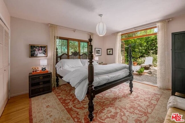 Building Photo - 3266 Mandeville Canyon Rd