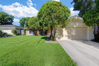 Building Photo - 10514 Rancho Bernardo Ln