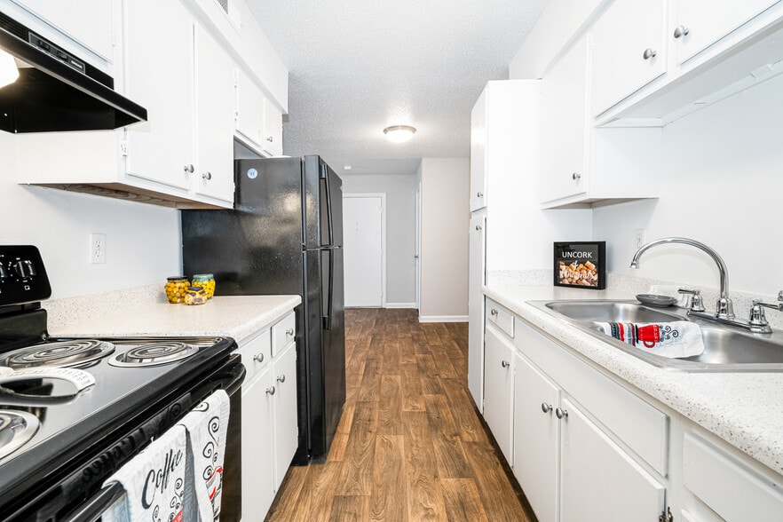 Charleston Apartments 1010 Oak Grove Rd WinstonSalem NC 27103