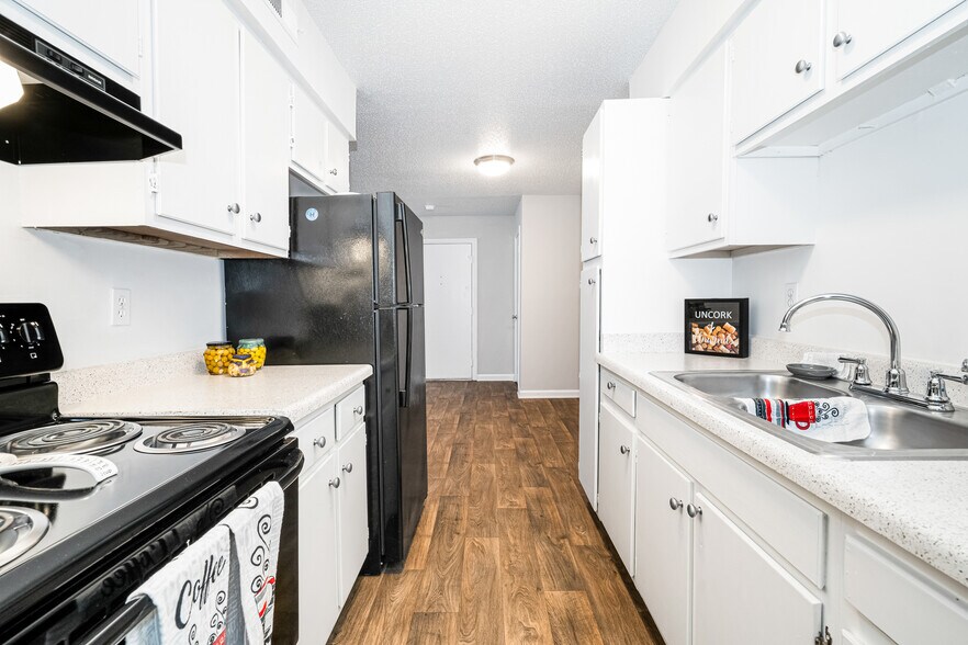 The Charleston WinstonSalem, NC Apartment Finder