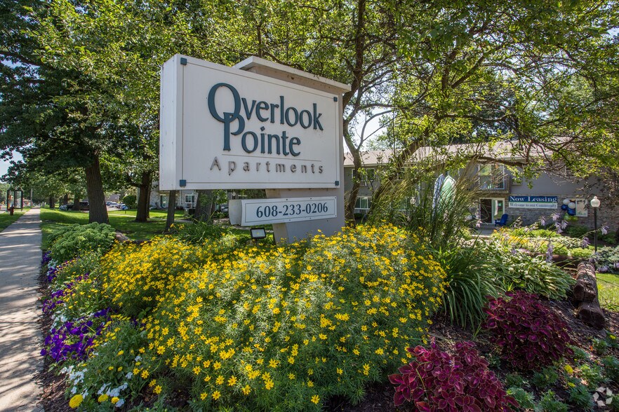 Overlook Pointe 5405 Century Ave Middleton WI 53562 Apartment Finder