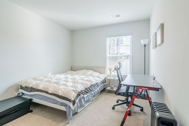 Building Photo - Like New Home in Grovetown