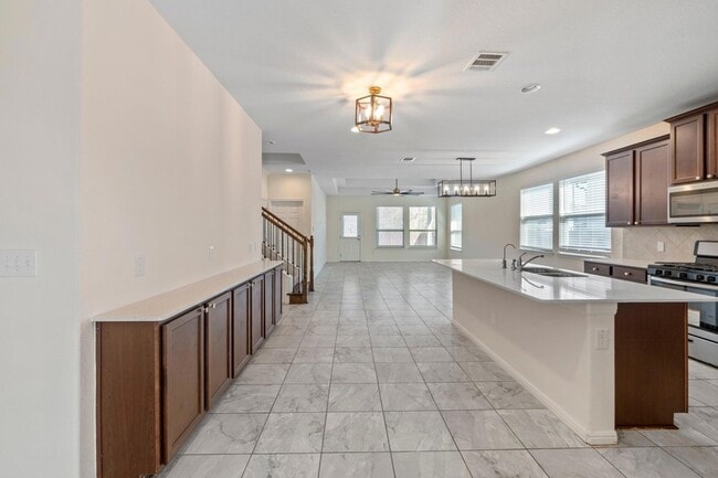 Building Photo - 405 Little Draw Ln