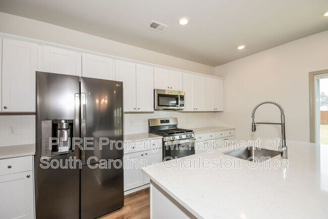 Building Photo - 104 Bay Eddy Ct