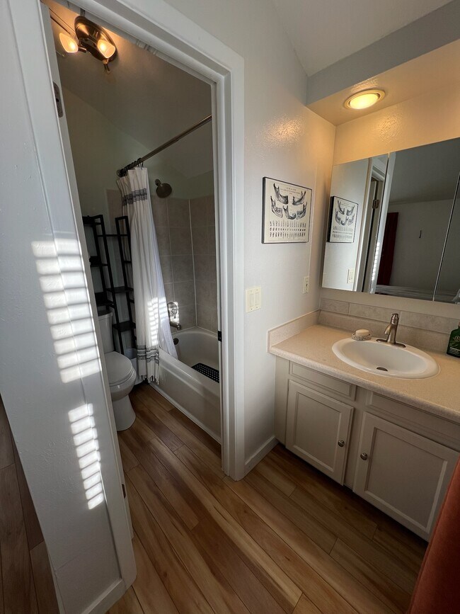 Building Photo - 206 Cypress Cir