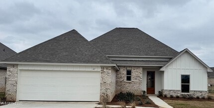 Building Photo - 107 Southern Oak Wy