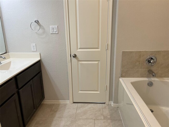 Building Photo - 22070 Sun Haven Ln