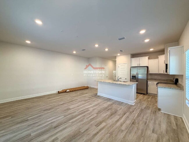 Building Photo - 714 Giese Ln