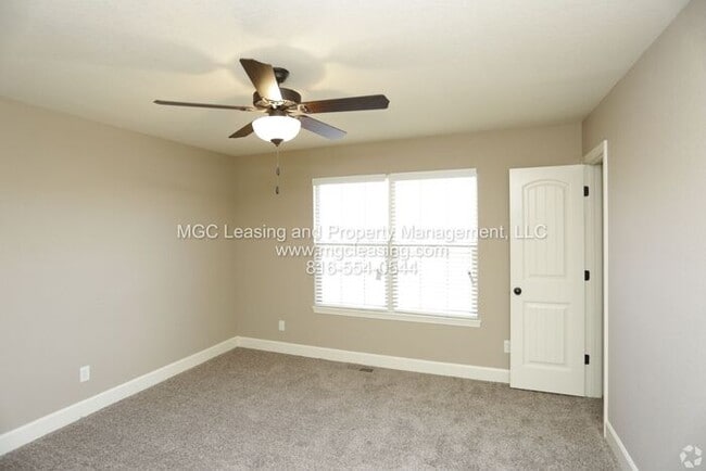 Building Photo - Eagle Creek Townhomes - Exterior Townhome - Your New Home Comes with Big Monthly Savings