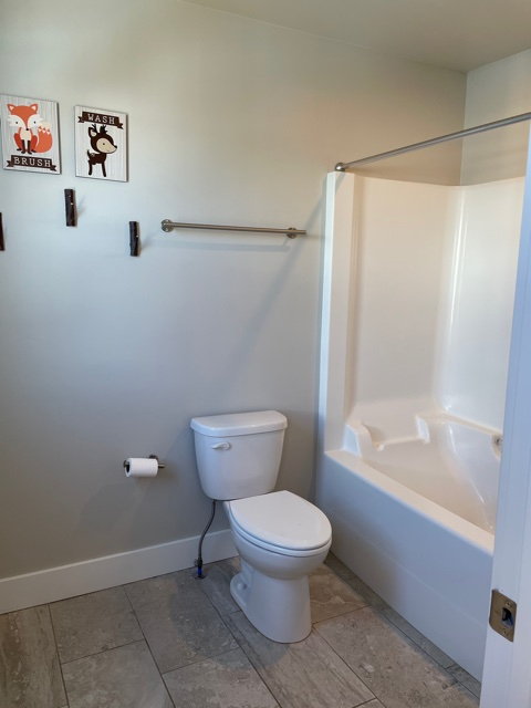 Building Photo - 18 Sakers Way
