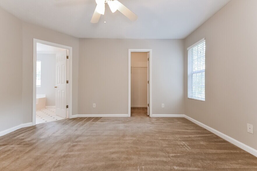 Building Photo - 1304 Violet Ln