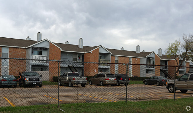 Building Photo - Breckenridge Court