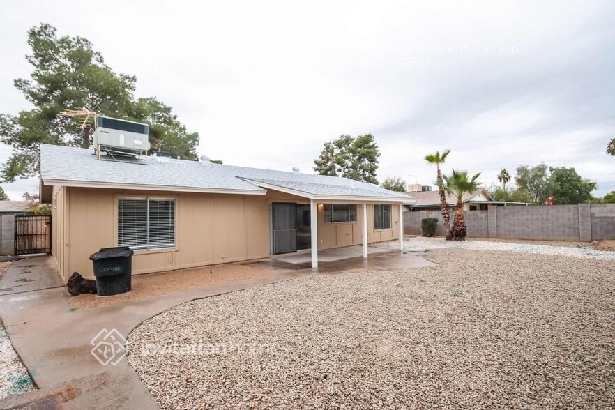 Building Photo - 3630 W Carla Vista Dr