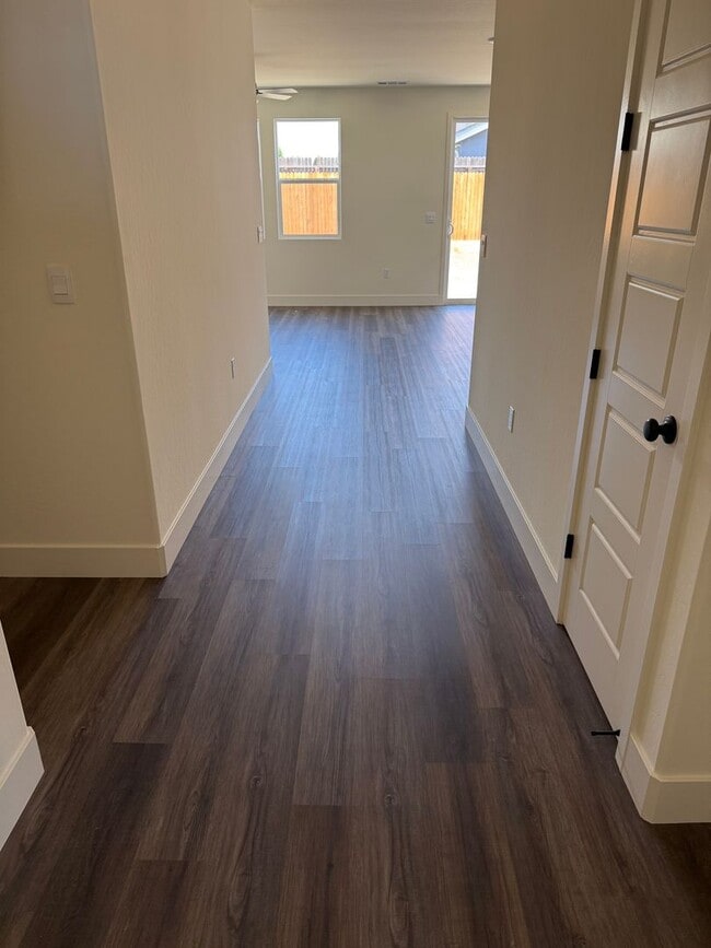 Building Photo - Brand New Home for rent in Visalia