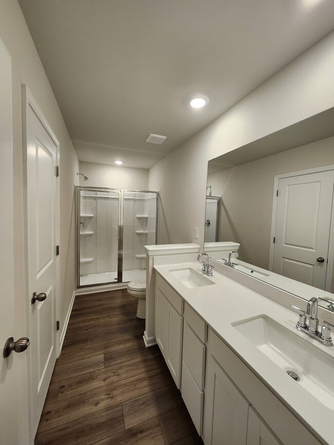 Building Photo - 712 Peyden Ln