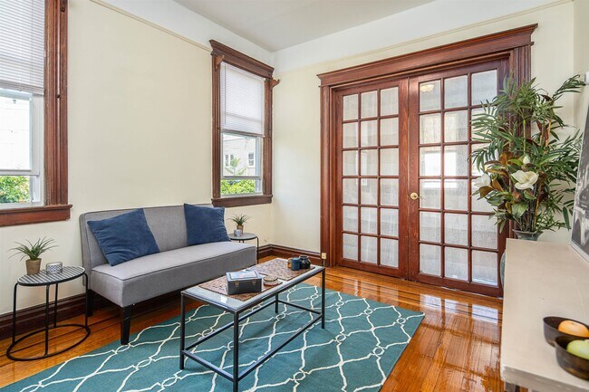 Building Photo - 6415 Bergenwood Ave