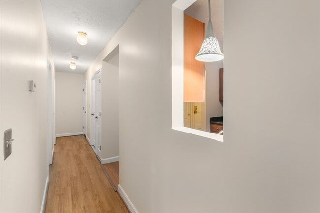 Building Photo - 16 Winter St