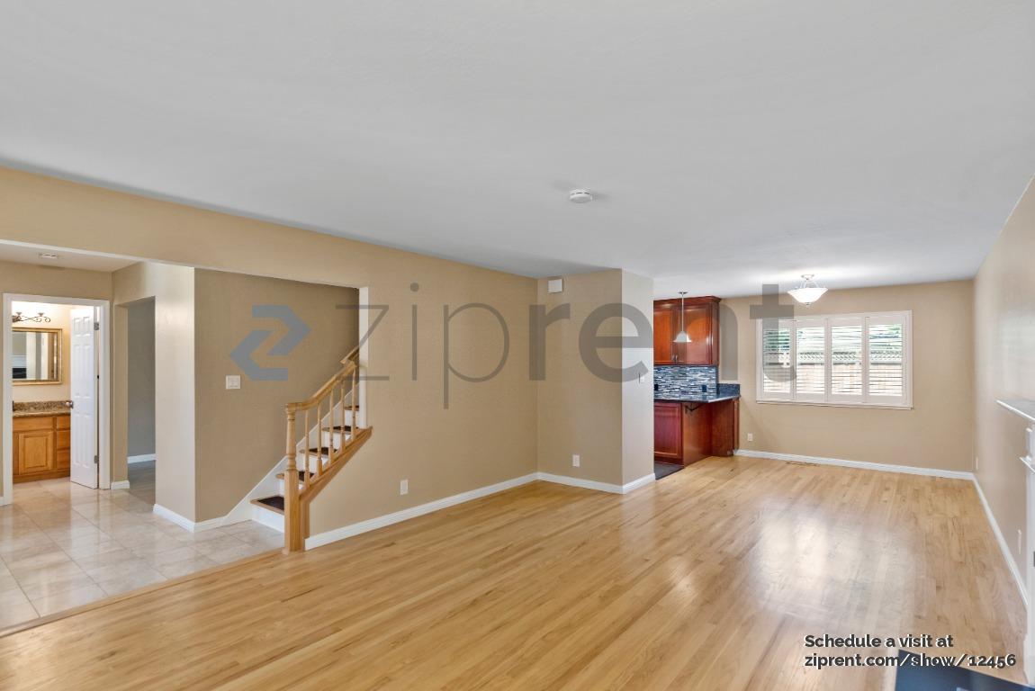 Building Photo - Unit