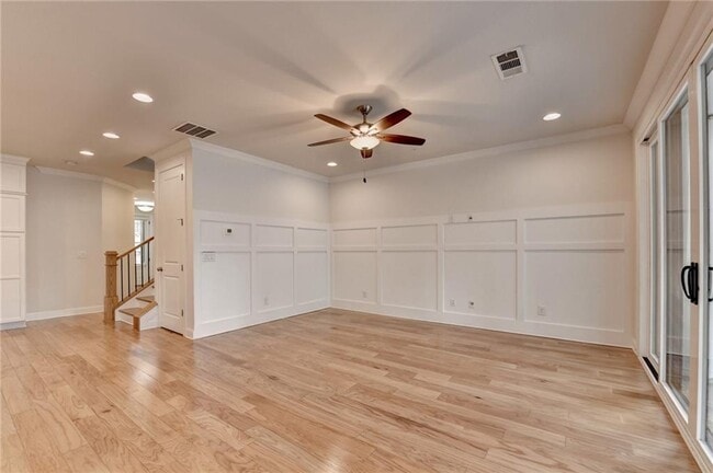 Building Photo - 341 Bailey Walk