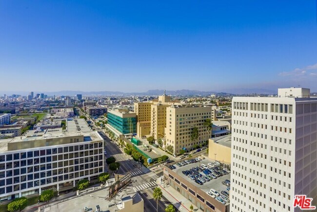 Building Photo - 1100 Wilshire Blvd