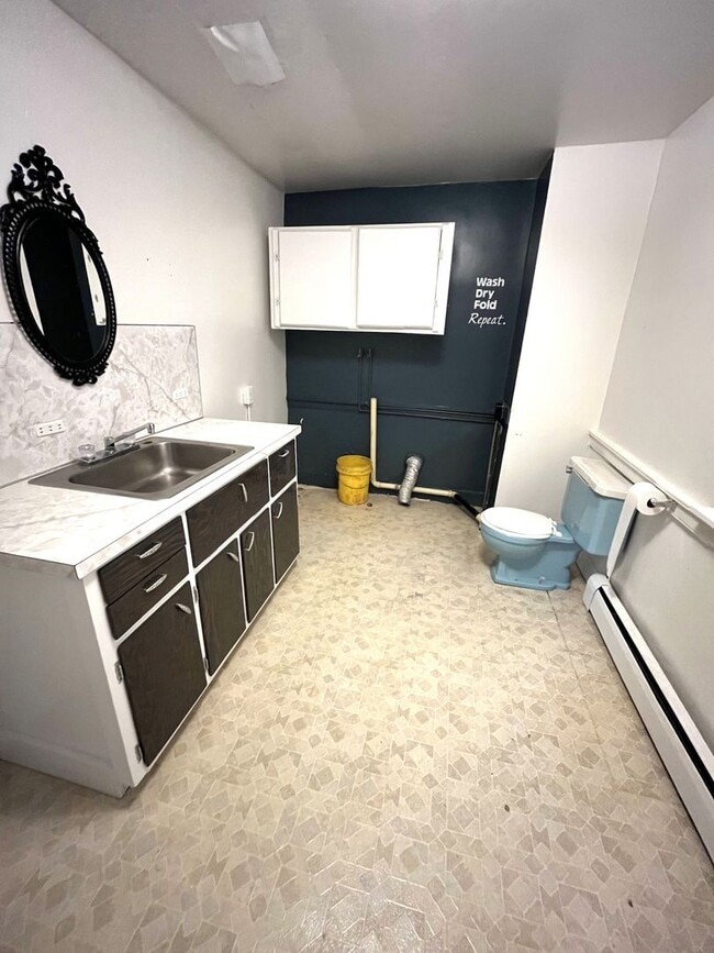 Building Photo - Spacious 3-Bedroom Farmhouse for Rent – Peaceful Country Living