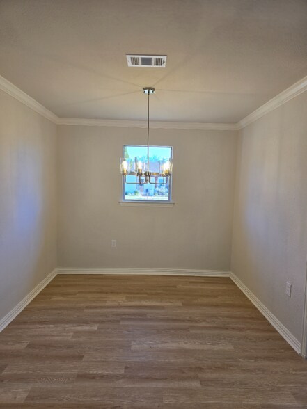 Building Photo - 502 S Pearl St