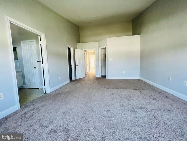 Building Photo - 16811 Sweeney Ln