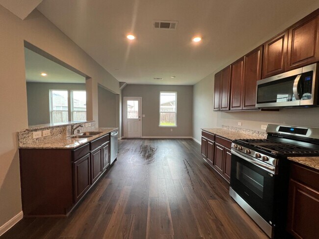 Building Photo - 17823 Pumpkin Vine Dr