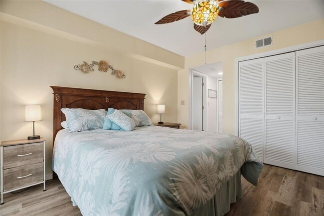 Building Photo - 5557 Sea Forest Dr