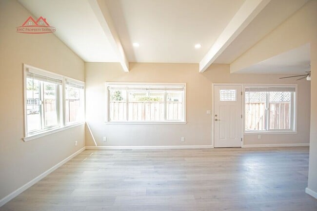 Building Photo - 1829 El Parque Ct