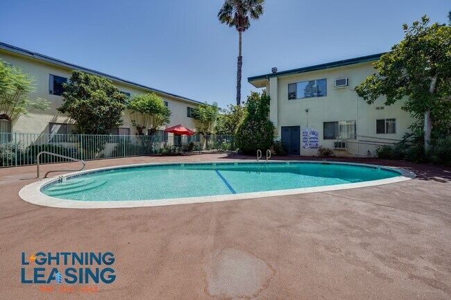 Building Photo - 5133 Yarmouth-25D