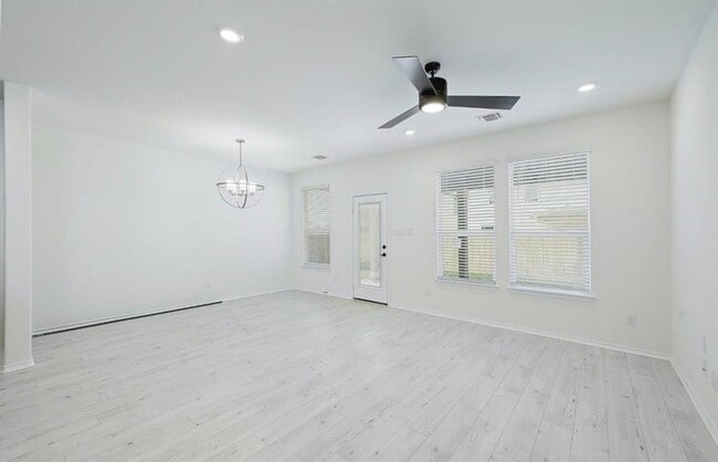 Building Photo - 13213 Nancy Reagan St