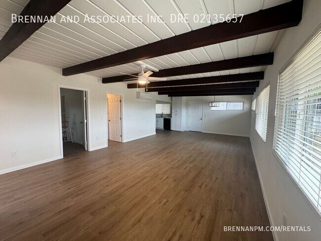 Building Photo - 330 Lento Ln