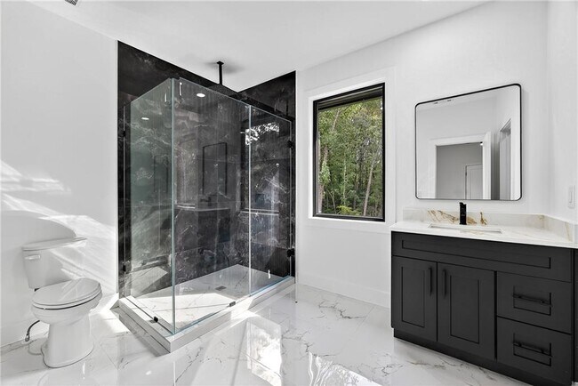 Building Photo - 127 Deer Cyn Dr