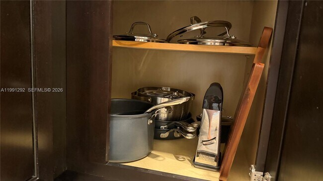 Building Photo - 555 NE 15th St