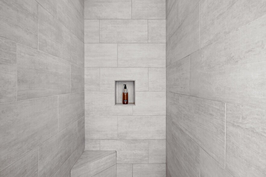 Building Photo - 4127 W Bavaria St